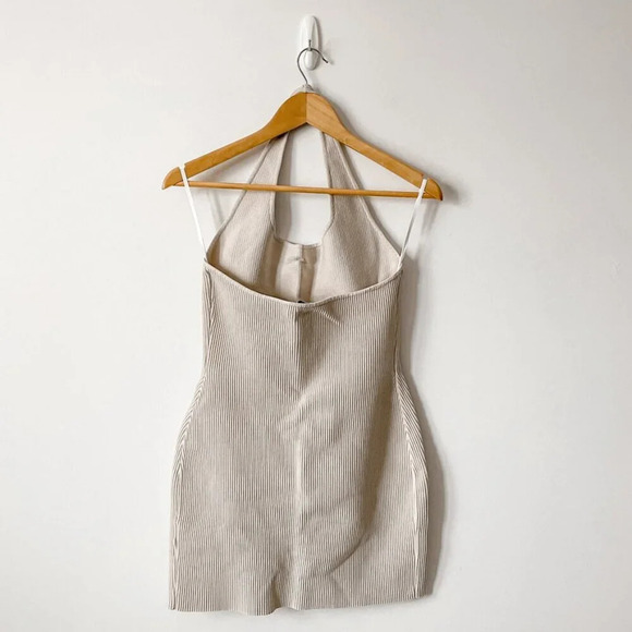 Aritzia Babaton Sculpt Knit Backless  Halter Dress Matte Pearl Size Large - Picture 5 of 7